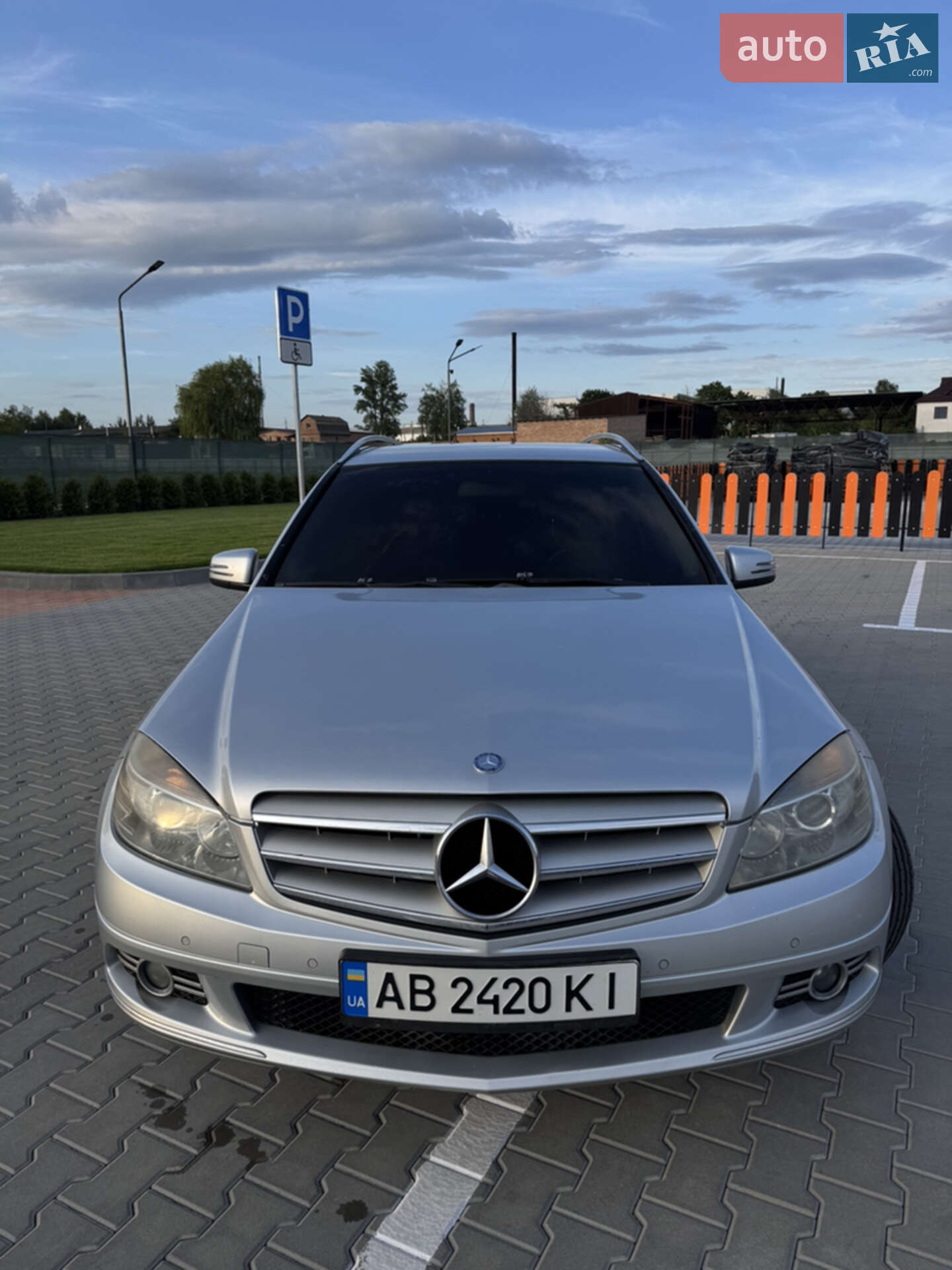 Mercedes-Benz C-Class 2009 VIN WDD2042411F354406 фото оголошення 2 з 15