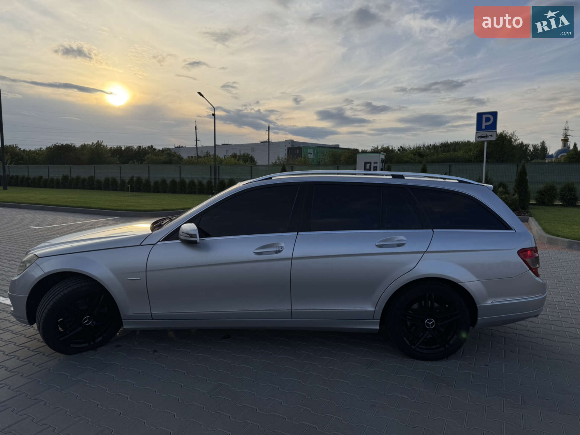 Mercedes-Benz C-Class 2009 VIN WDD2042411F354406 фото оголошення 5 з 15