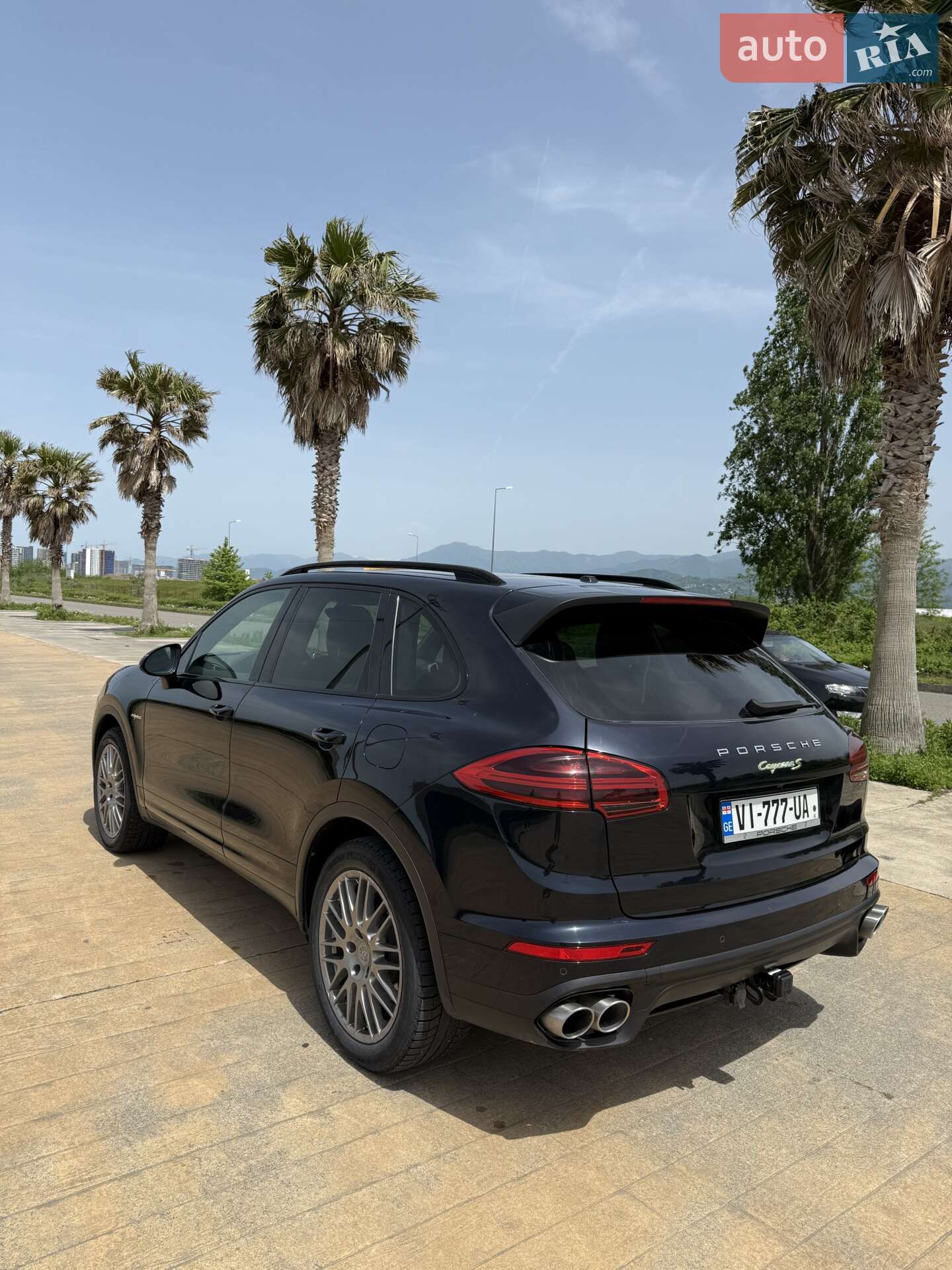 Porsche Cayenne 2016 VIN WP1AE2A29GLA64241 фото оголошення 2 з 20