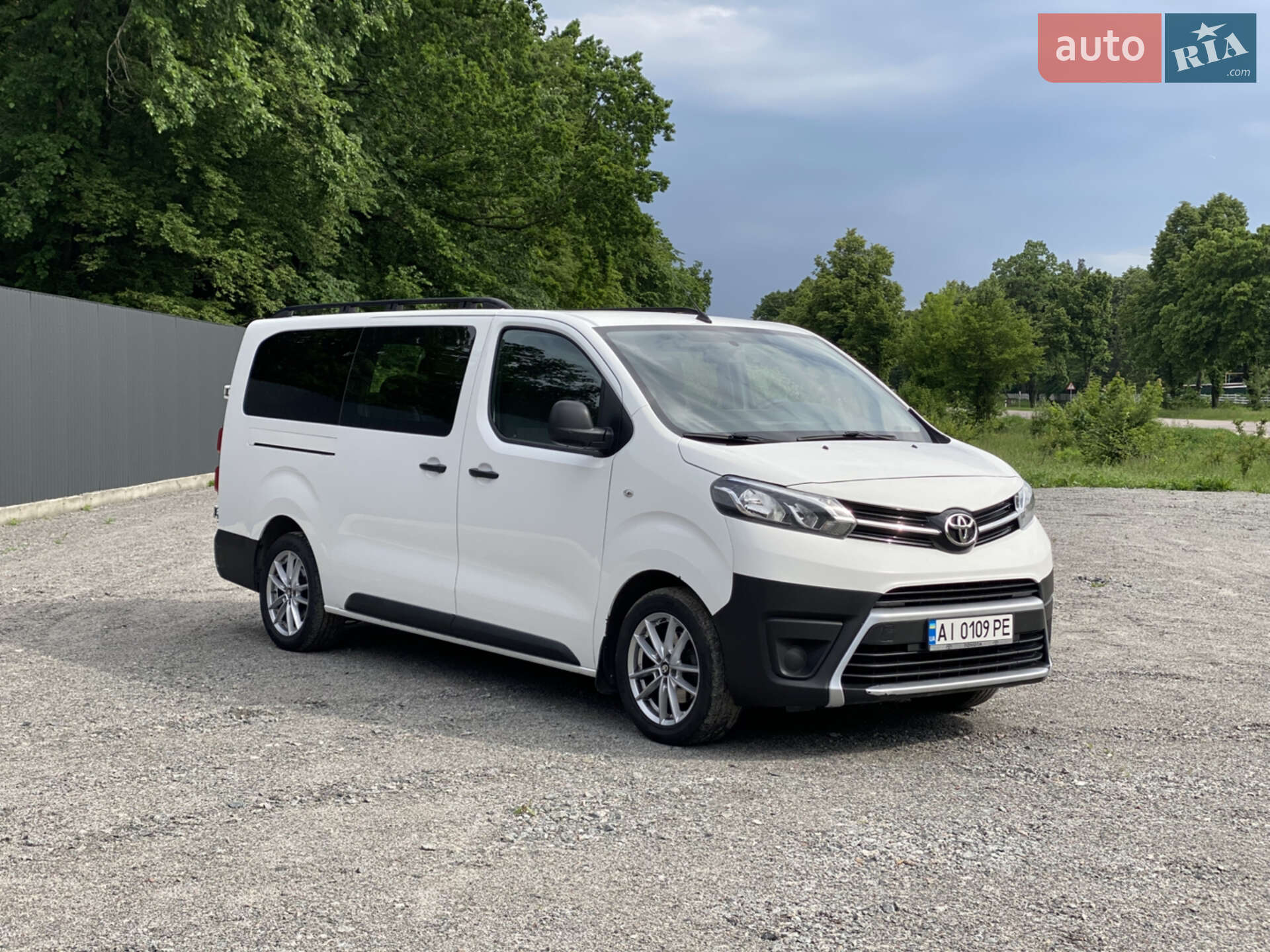 Toyota Proace 2017 VIN YARVFAHKHGZ099179 фото оголошення 2 з 27