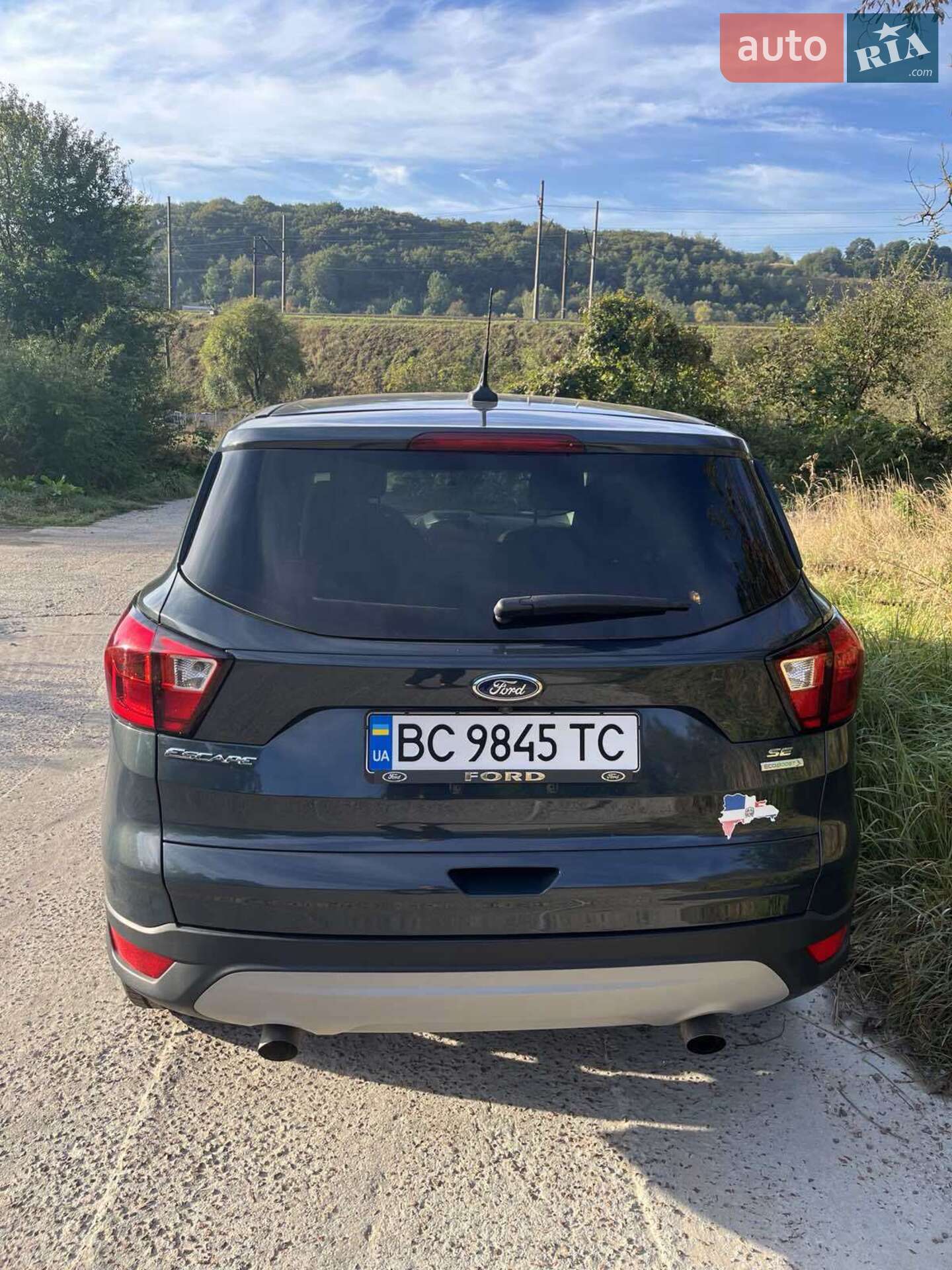 Ford Escape 2018 VIN 1FMCU0GD1KUA06357 фото оголошення 2 з 11