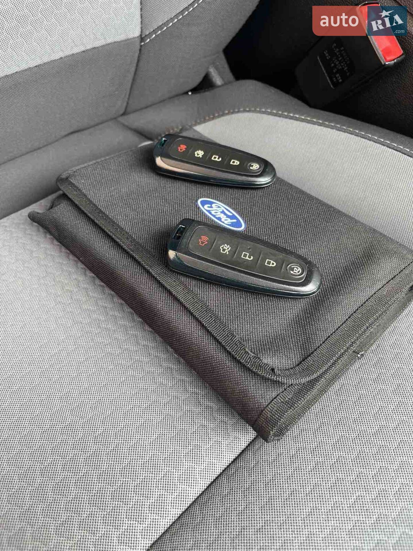 Ford Escape 2018 VIN 1FMCU0GD1KUA06357 фото оголошення 11 з 11