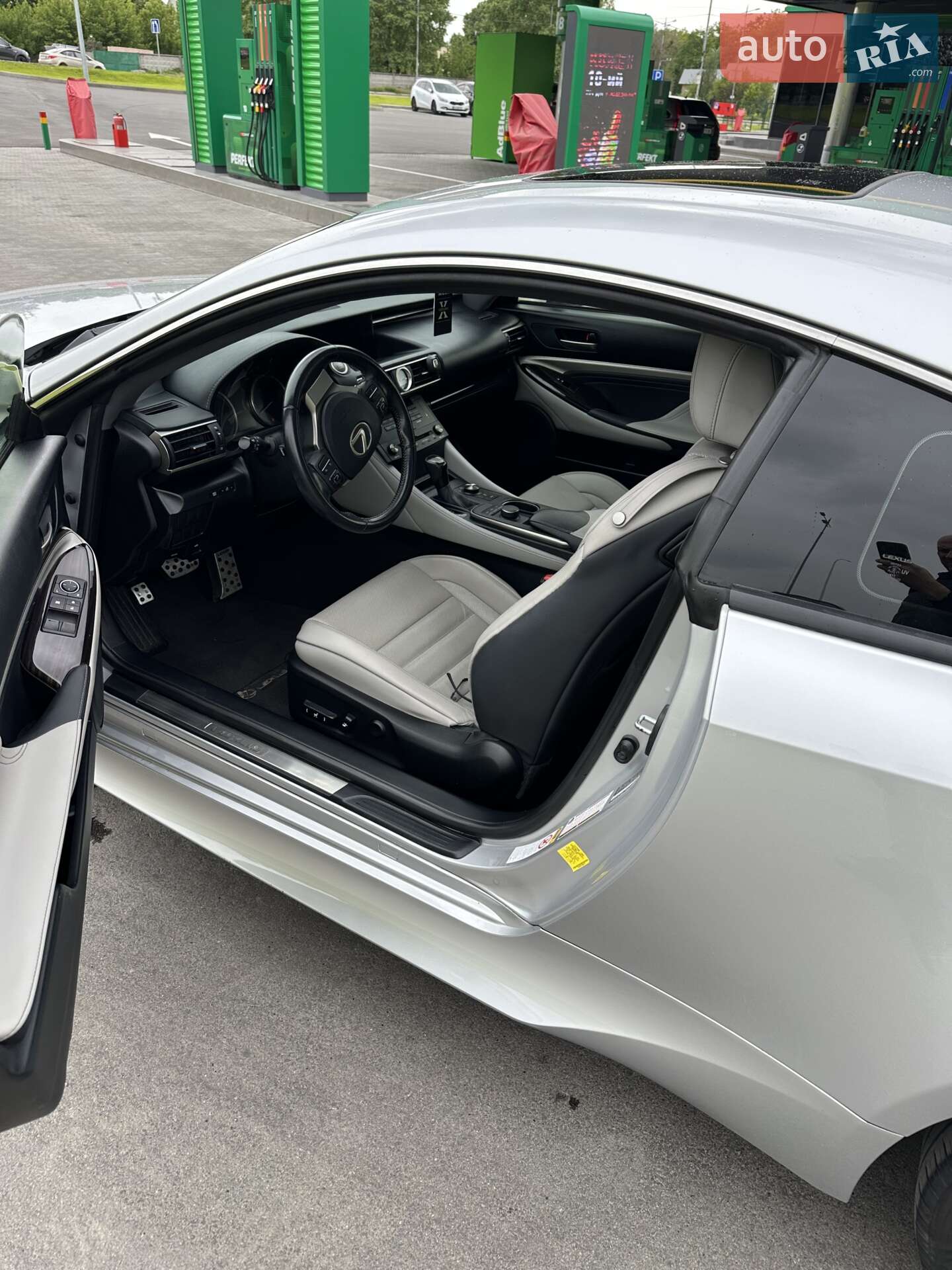 Lexus RC 2016 VIN JTHHA5BC5G5003783 фото оголошення 18 з 26