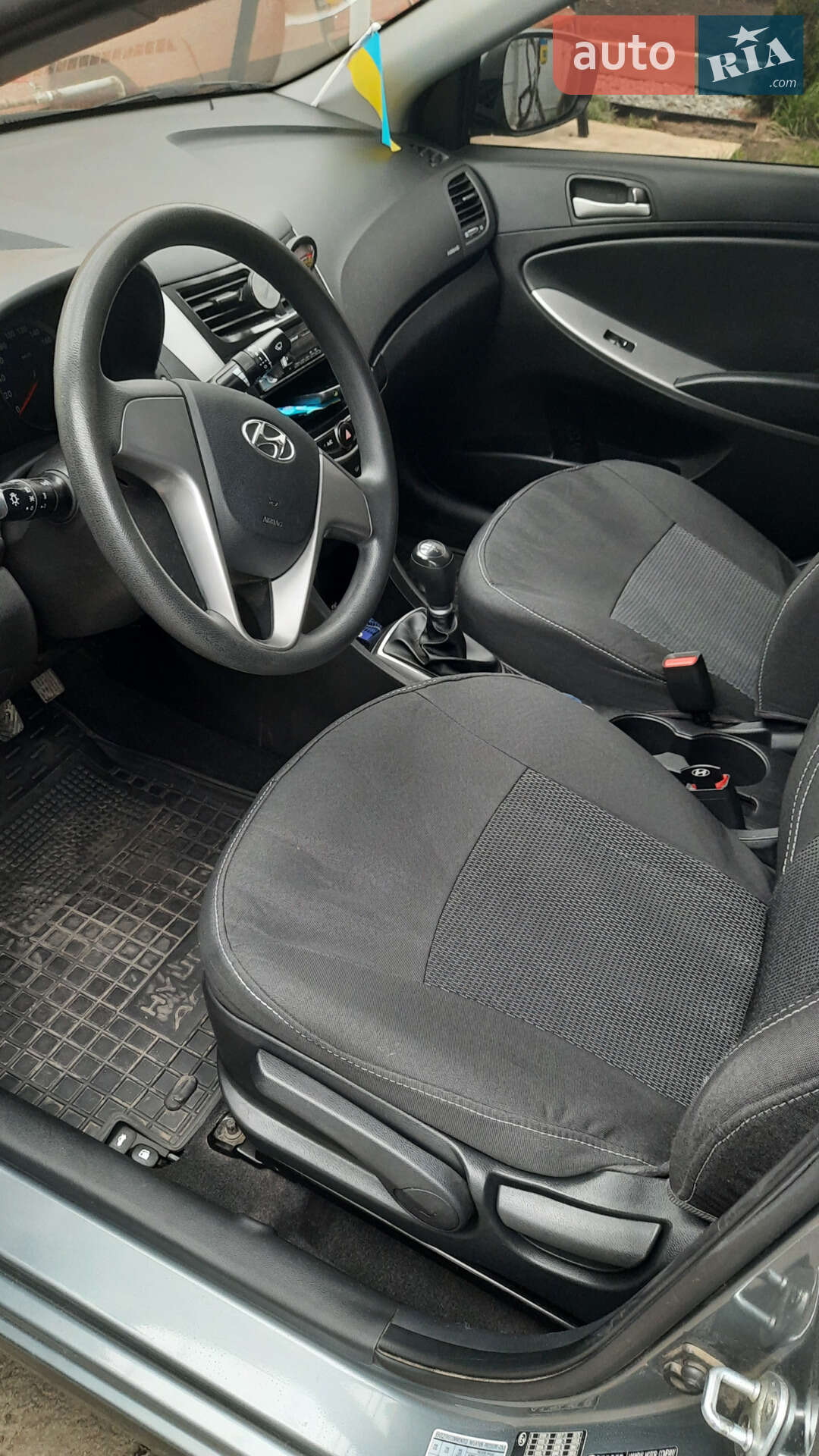 Hyundai Accent 2019 VIN KMHCT41BAKU473290 фото оголошення 4 з 5