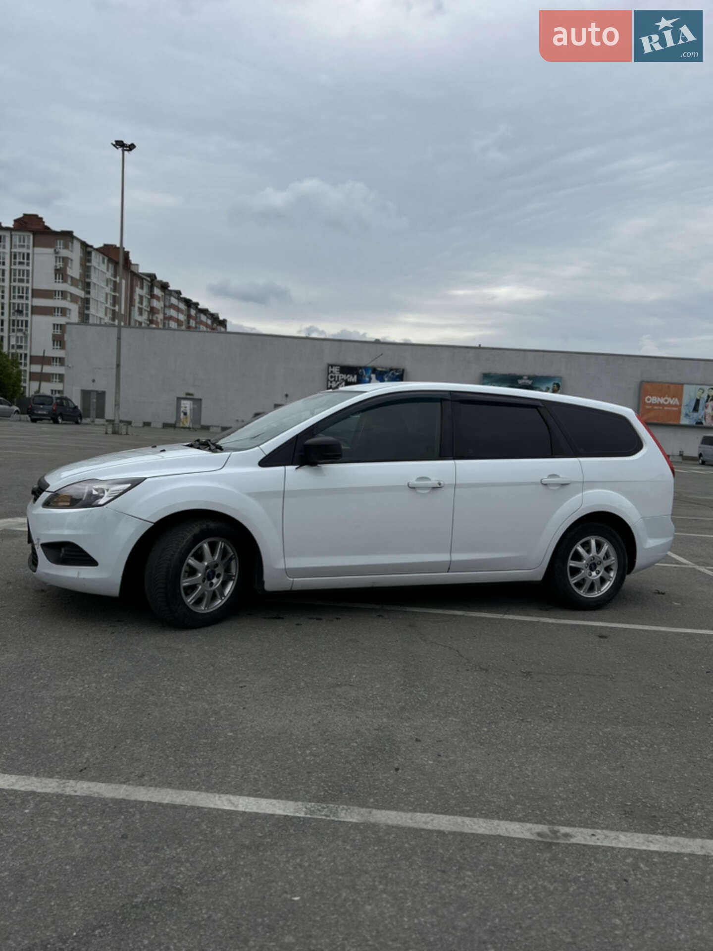 Ford Focus 2009 VIN WF0SXXGCDS9P28193 фото оголошення 4 з 12