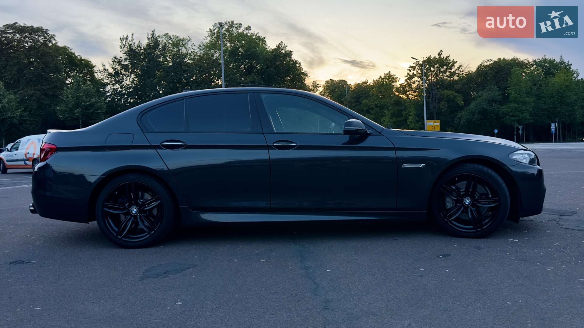 BMW 5 Series 2014 VIN WBA5B1C54ED483017 фото оголошення 7 з 37