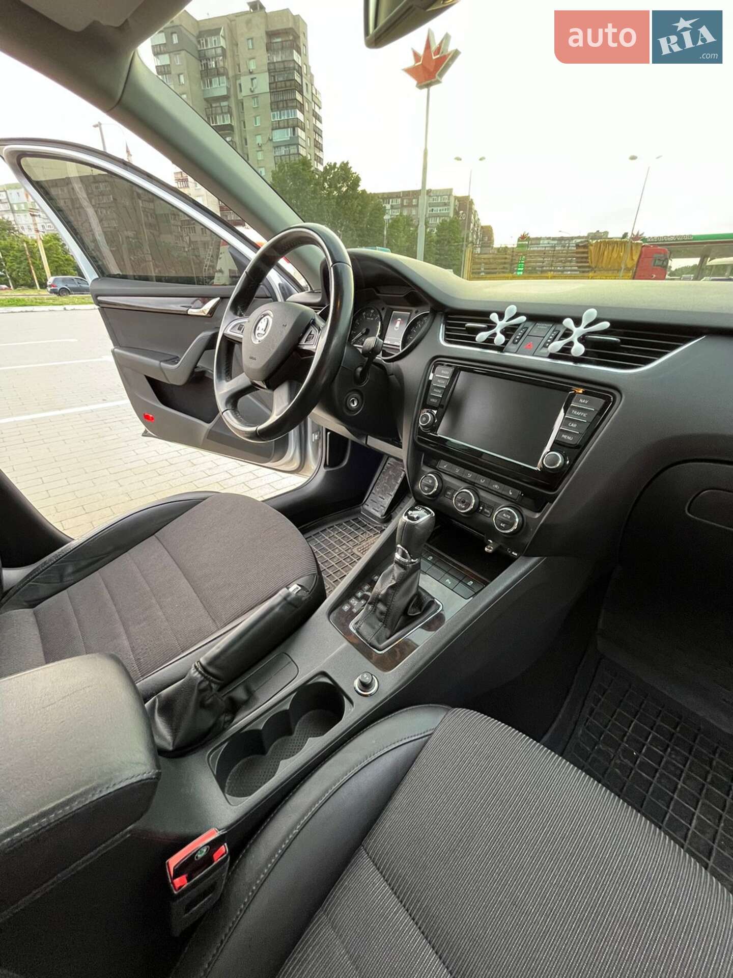 Skoda Octavia 2013 VIN TMBLD7NE0E0056154 фото оголошення 12 з 20