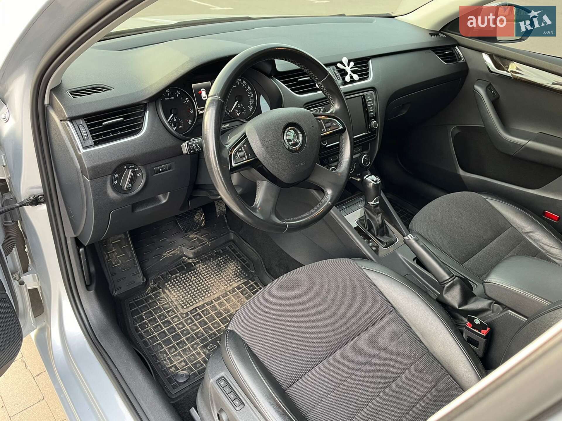 Skoda Octavia 2013 VIN TMBLD7NE0E0056154 фото оголошення 15 з 20