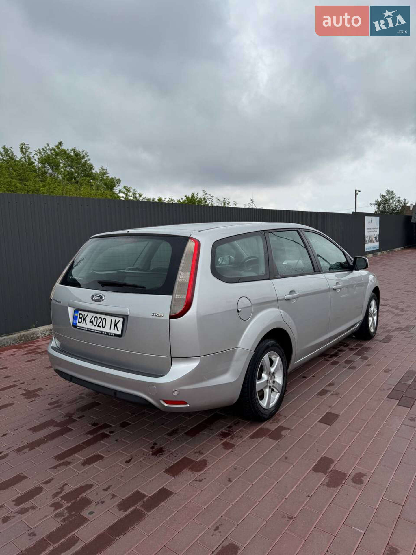 Ford Focus 2010 VIN WF0SXXGCDSAP75887 фото оголошення 4 з 11