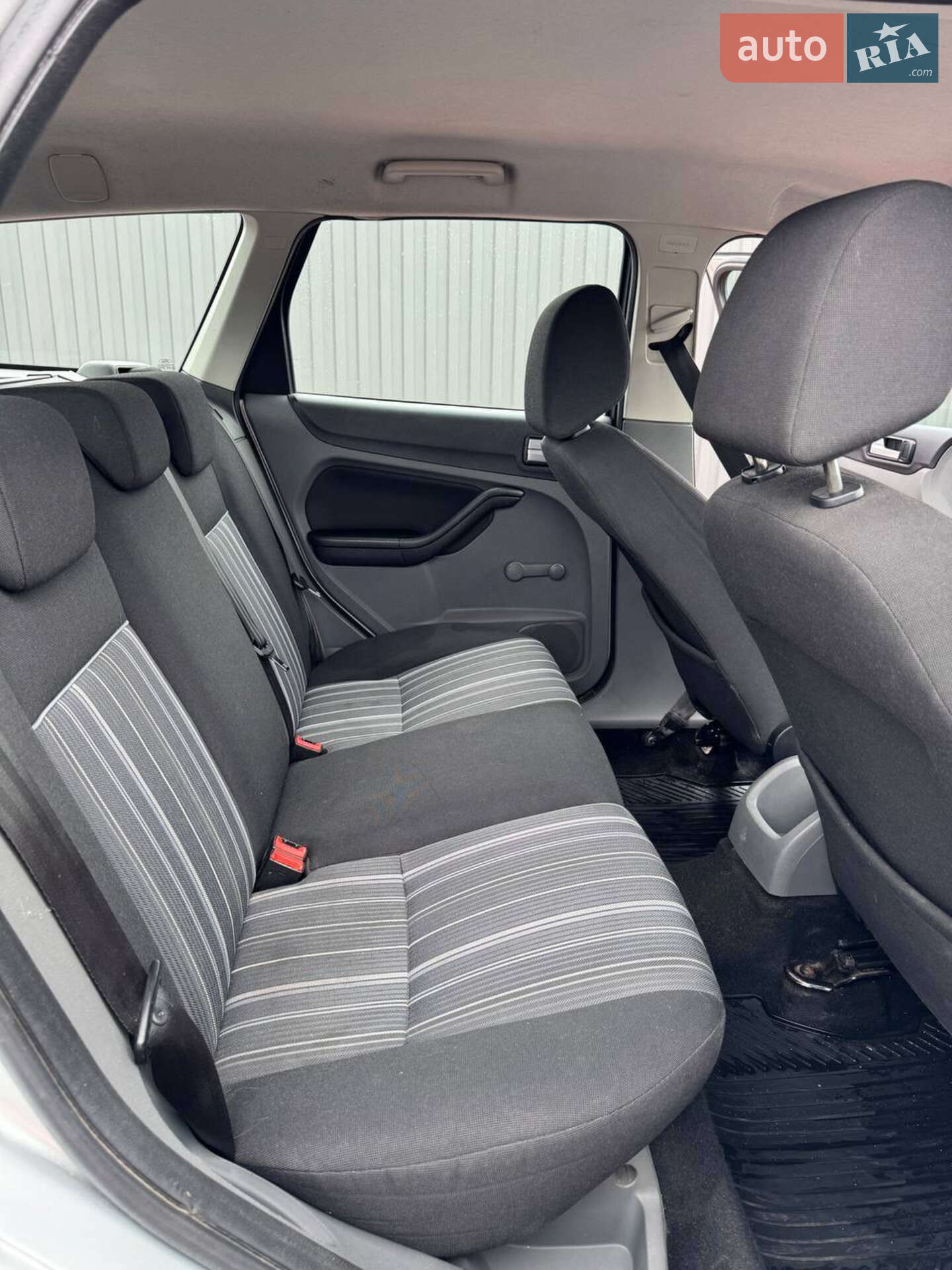 Ford Focus 2010 VIN WF0SXXGCDSAP75887 фото оголошення 9 з 11