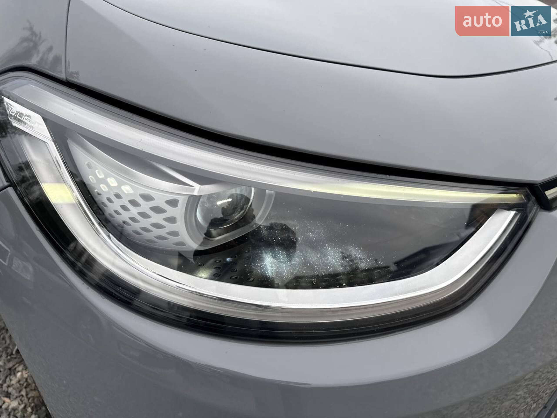 Volkswagen ID.3 2020 VIN WVWZZZE1ZMP005493 фото оголошення 2 з 17