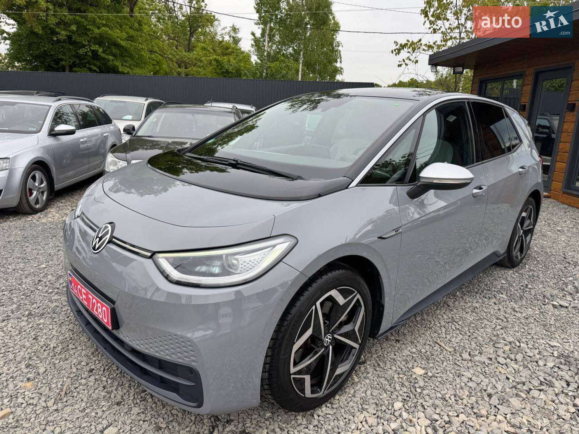 Volkswagen ID.3 2020 VIN WVWZZZE1ZMP005493 фото оголошення 3 з 17