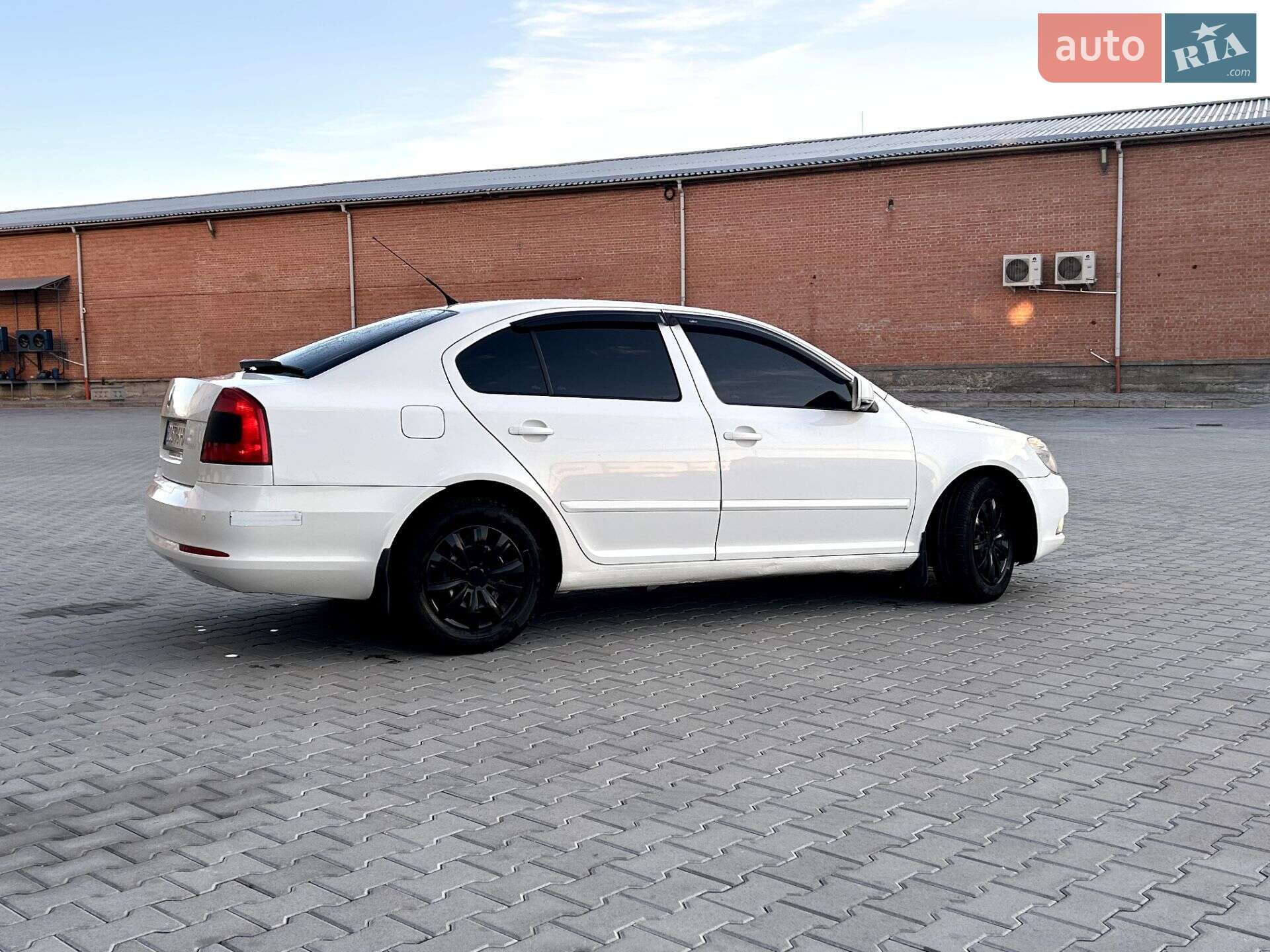 Skoda Octavia 2011 VIN TMBCT61Z4C2046721 фото оголошення 10 з 14