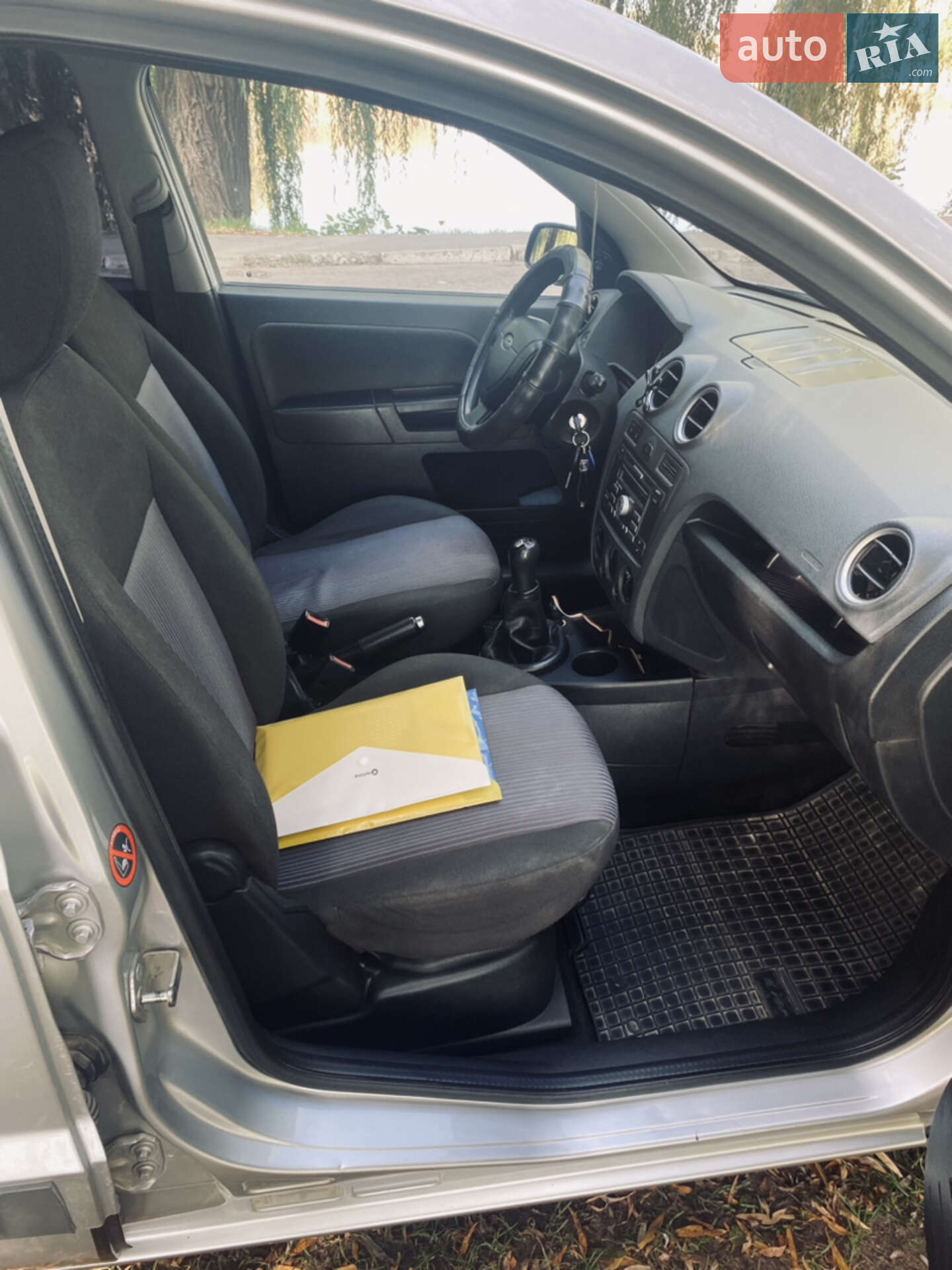 Ford Fusion 2008 VIN WF0UXXGAJU8D04686 фото оголошення 16 з 18