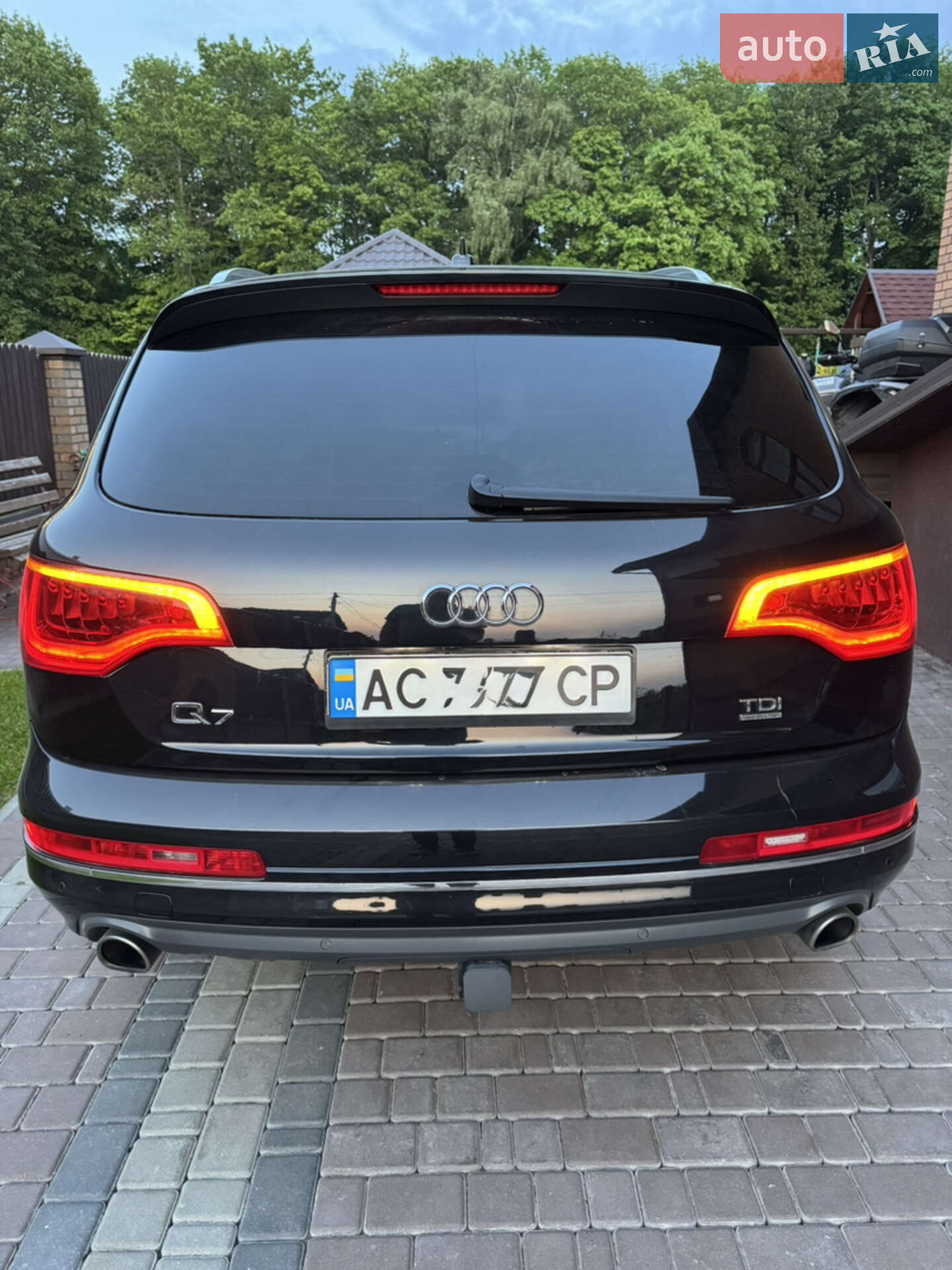 Audi Q7 2013 VIN WA1LMAFE1DD010636 фото оголошення 2 з 18