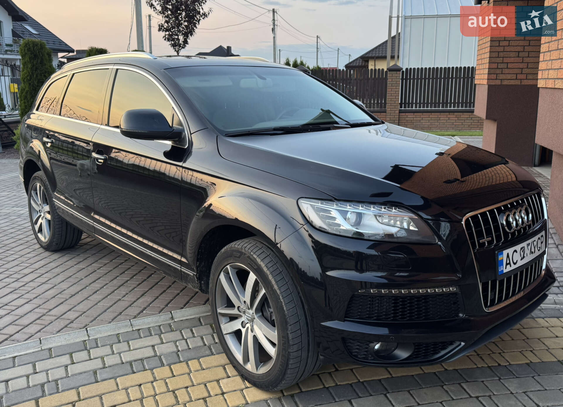 Audi Q7 2013 VIN WA1LMAFE1DD010636 фото оголошення 5 з 18