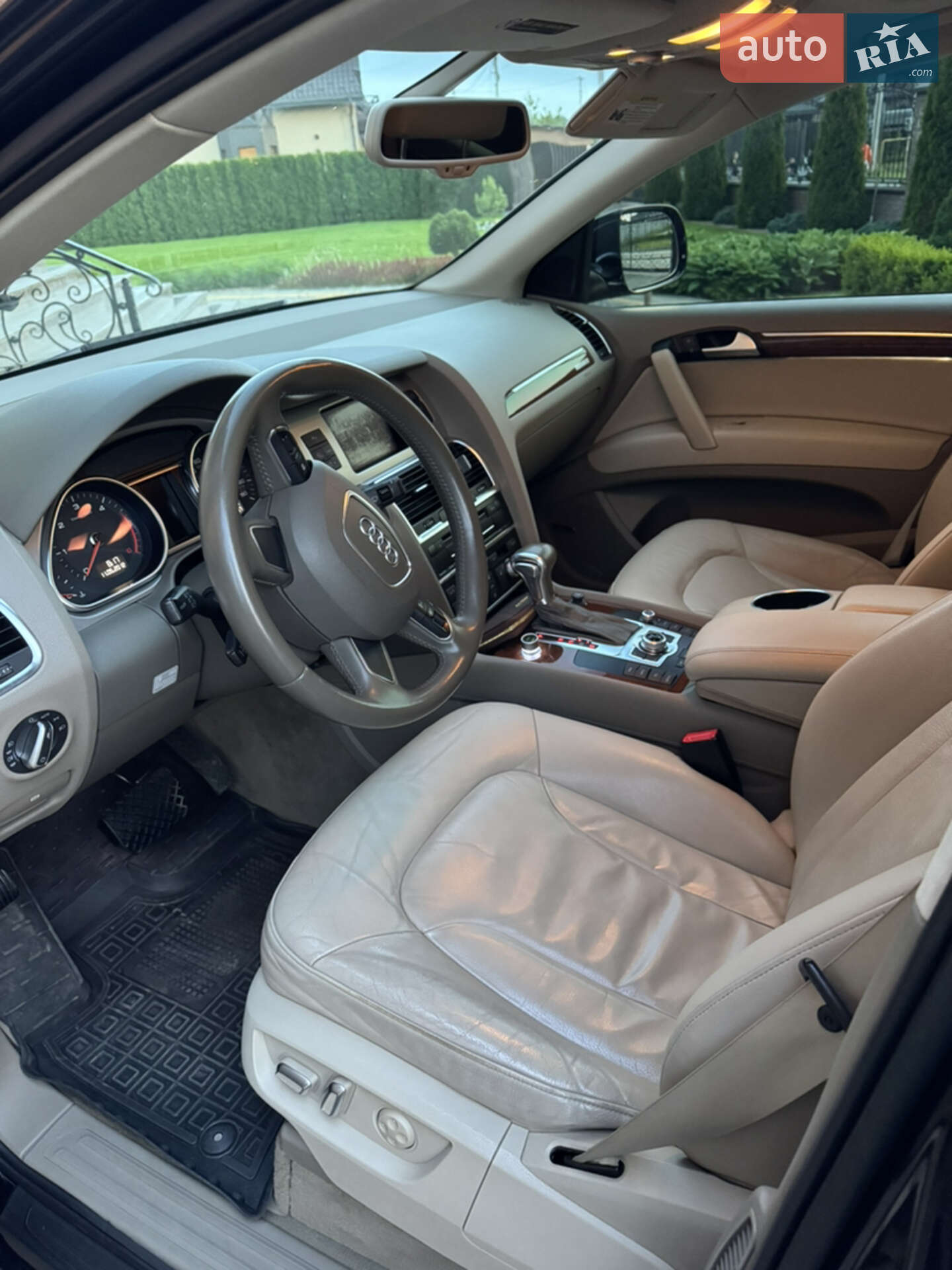 Audi Q7 2013 VIN WA1LMAFE1DD010636 фото оголошення 8 з 18