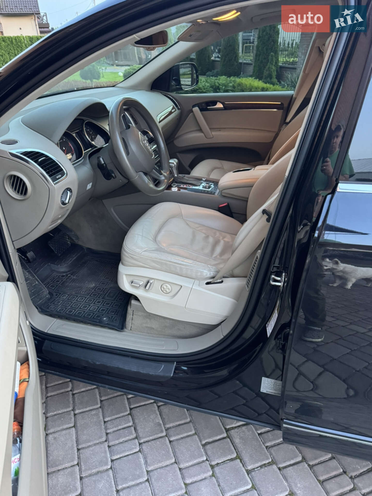 Audi Q7 2013 VIN WA1LMAFE1DD010636 фото оголошення 10 з 18