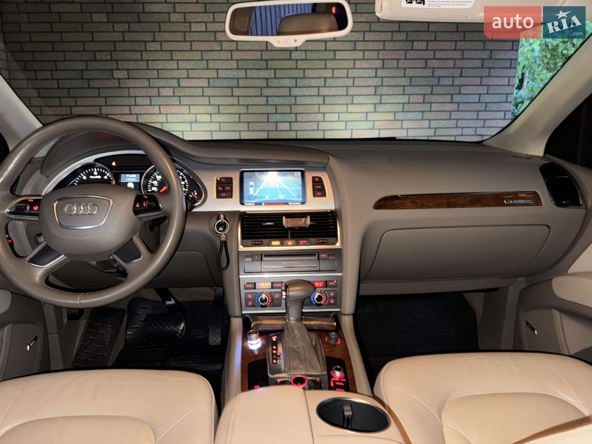 Audi Q7 2013 VIN WA1LMAFE1DD010636 фото оголошення 13 з 18