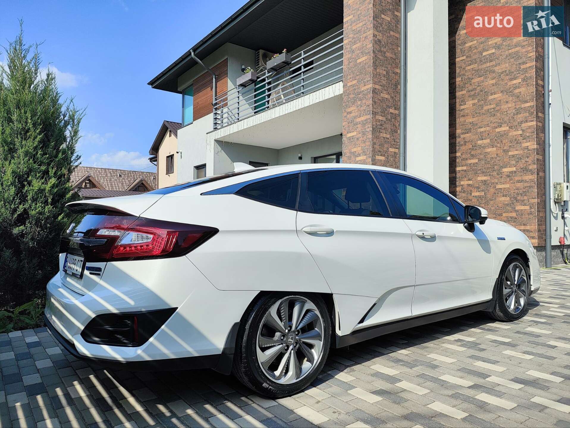 Honda Clarity 2018 VIN JHMZC5F3XJC016590 фото оголошення 5 з 20