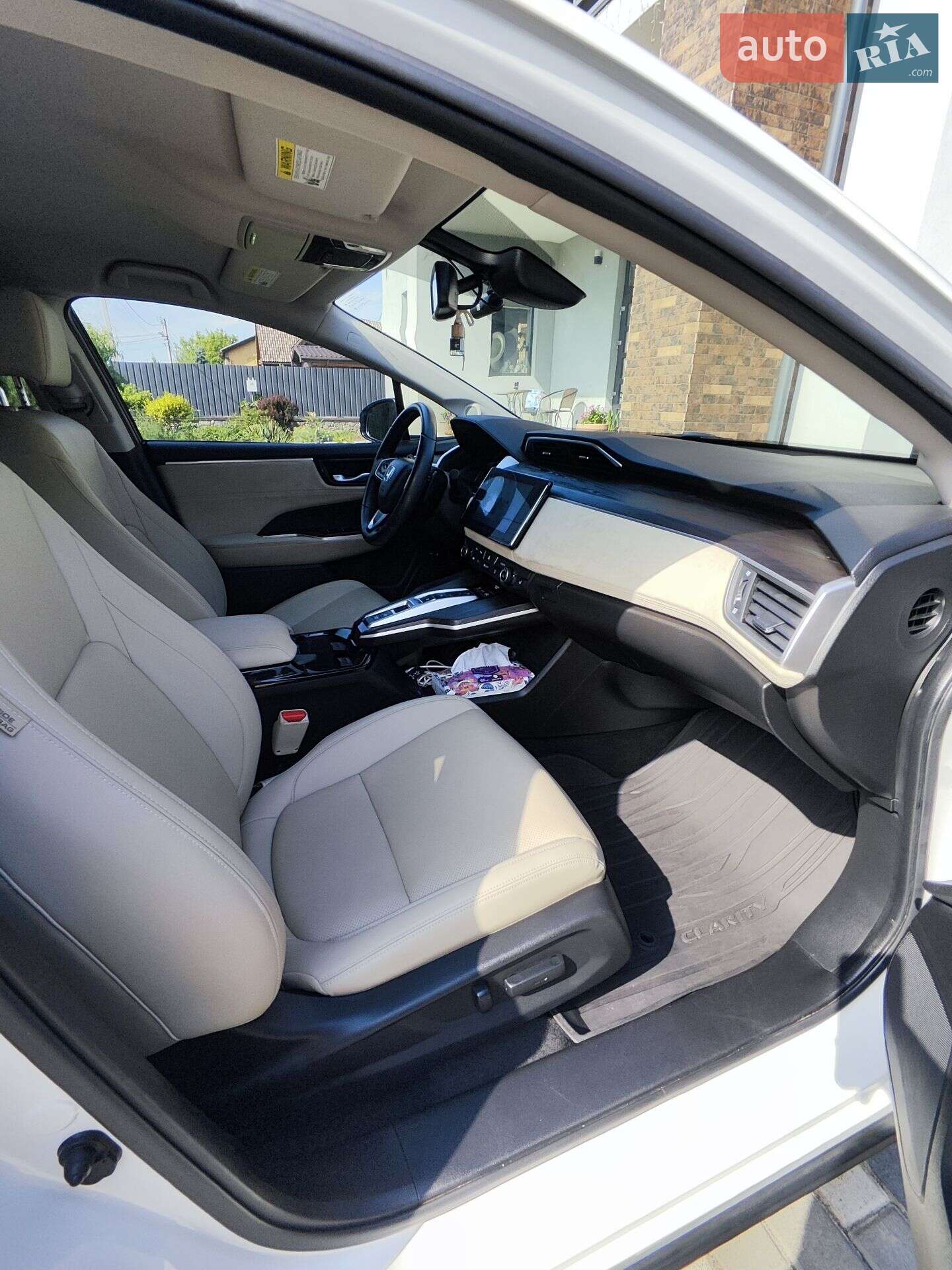 Honda Clarity 2018 VIN JHMZC5F3XJC016590 фото оголошення 15 з 20