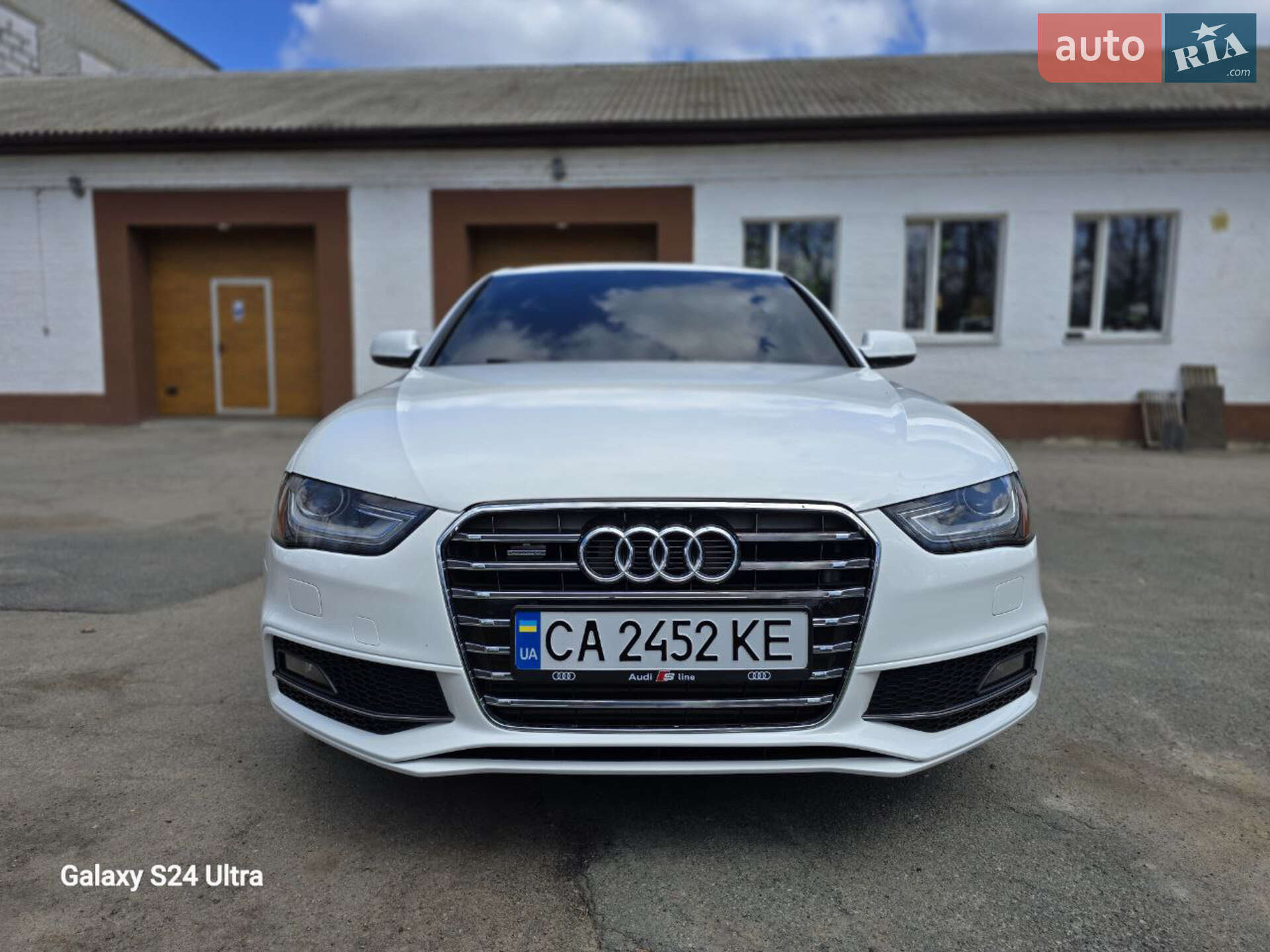 Audi A4 2015 VIN WAUBFAFL4FN036362 фото оголошення 2 з 20