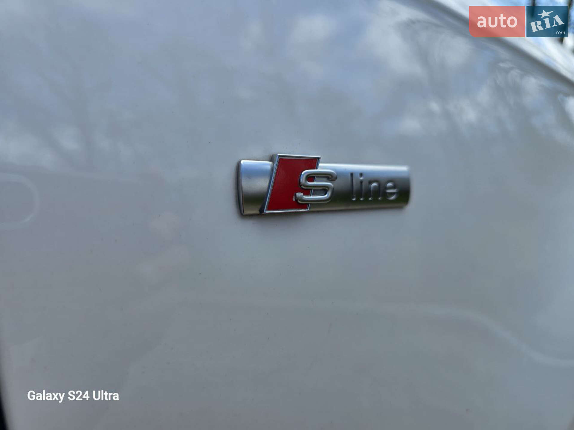 Audi A4 2015 VIN WAUBFAFL4FN036362 фото оголошення 8 з 20
