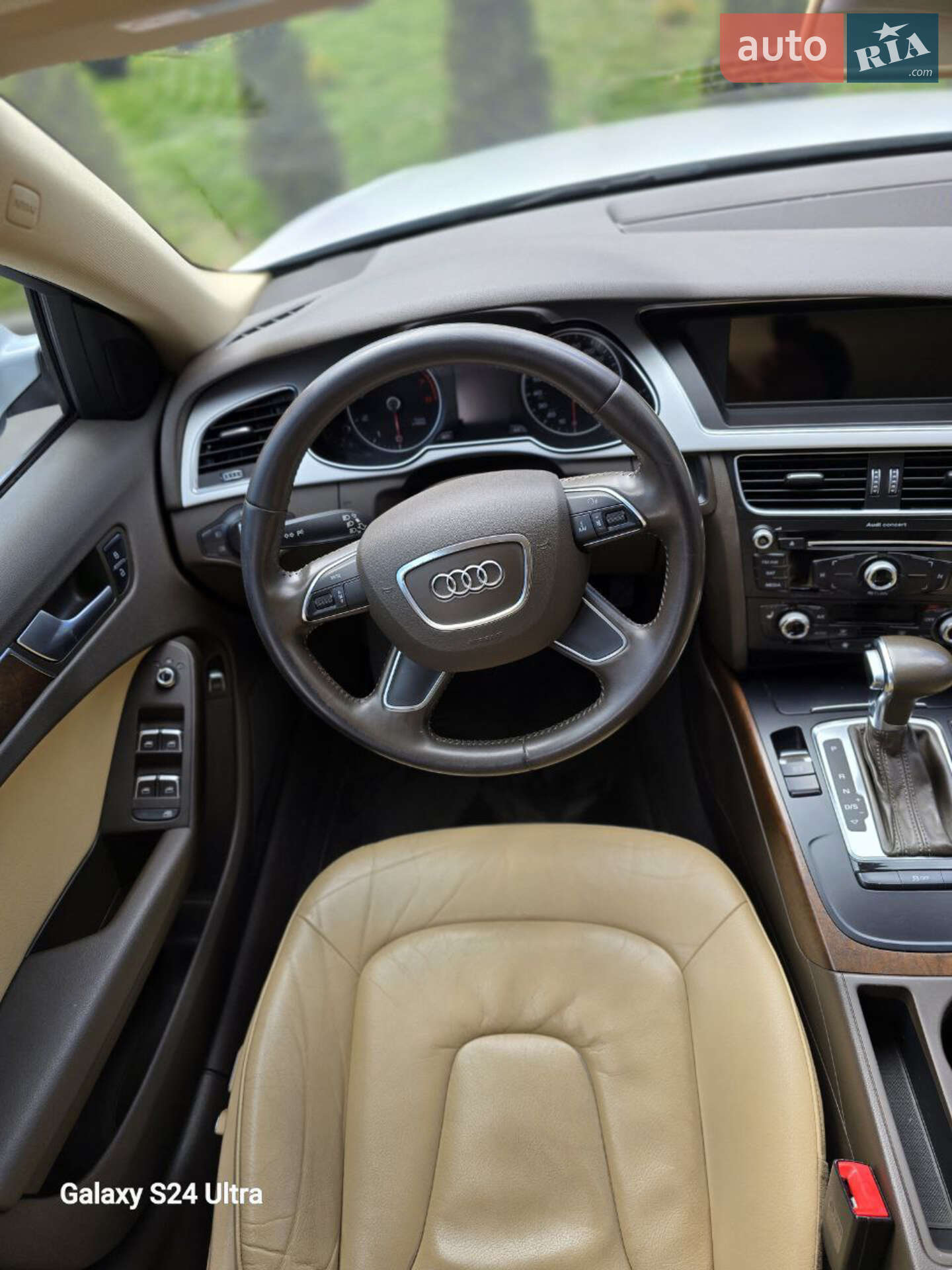 Audi A4 2015 VIN WAUBFAFL4FN036362 фото оголошення 10 з 20