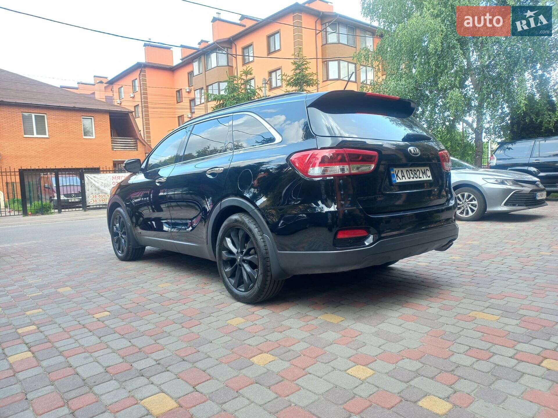 Kia Sorento 2019 VIN 5XYPGDA53KG591224 фото оголошення 2 з 22