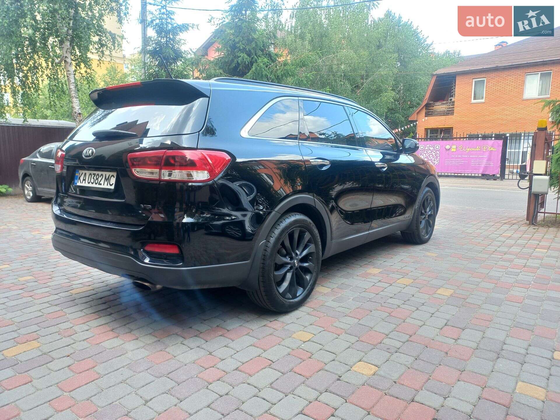 Kia Sorento 2019 VIN 5XYPGDA53KG591224 фото оголошення 4 з 22