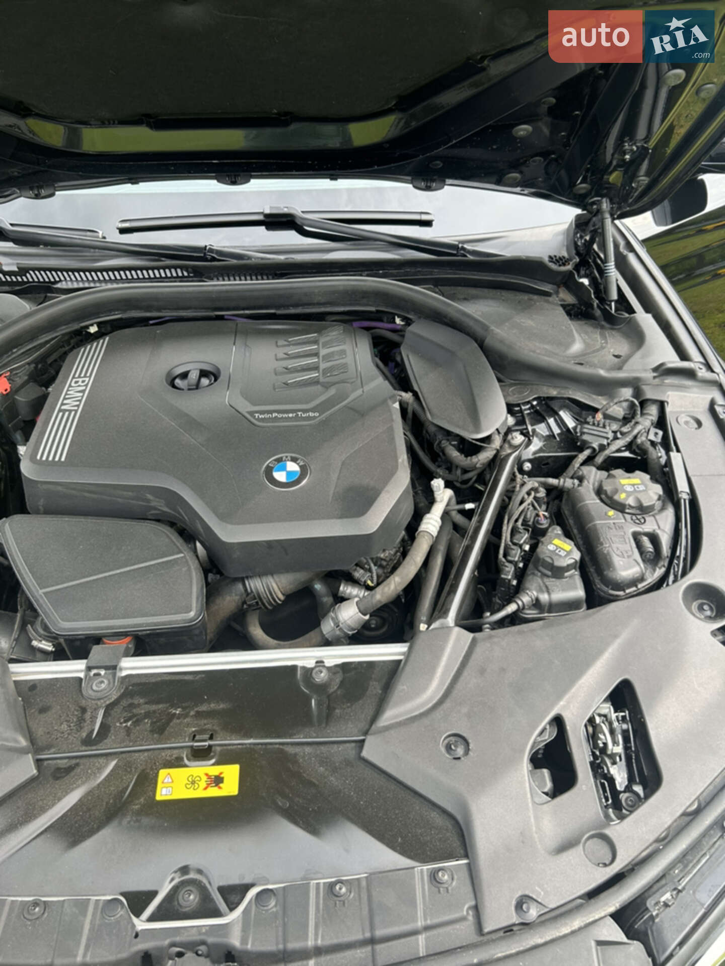 BMW 5 Series 2022 VIN WBA71AG0X0CK35184 фото оголошення 17 з 34