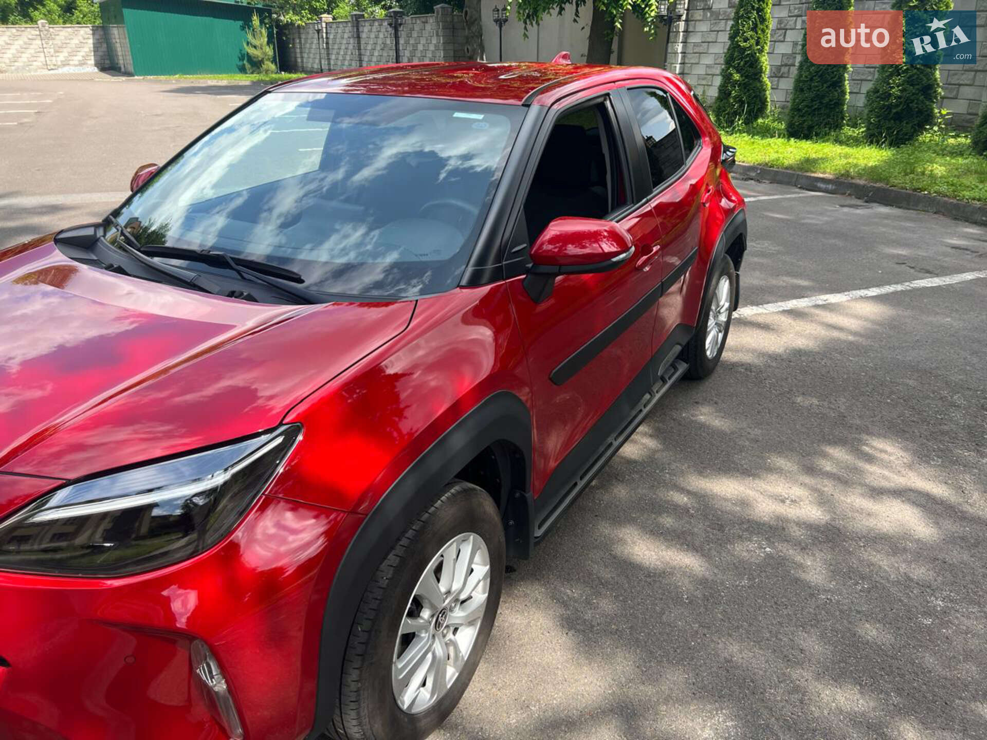 Toyota Yaris Cross 2022 VIN JTDKAABB90A005430 фото оголошення 3 з 10