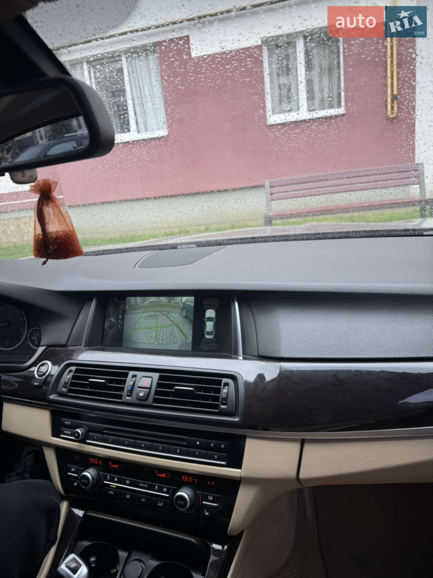 BMW 5 Series 2014 VIN WBA5B3C57ED538779 фото оголошення 2 з 13