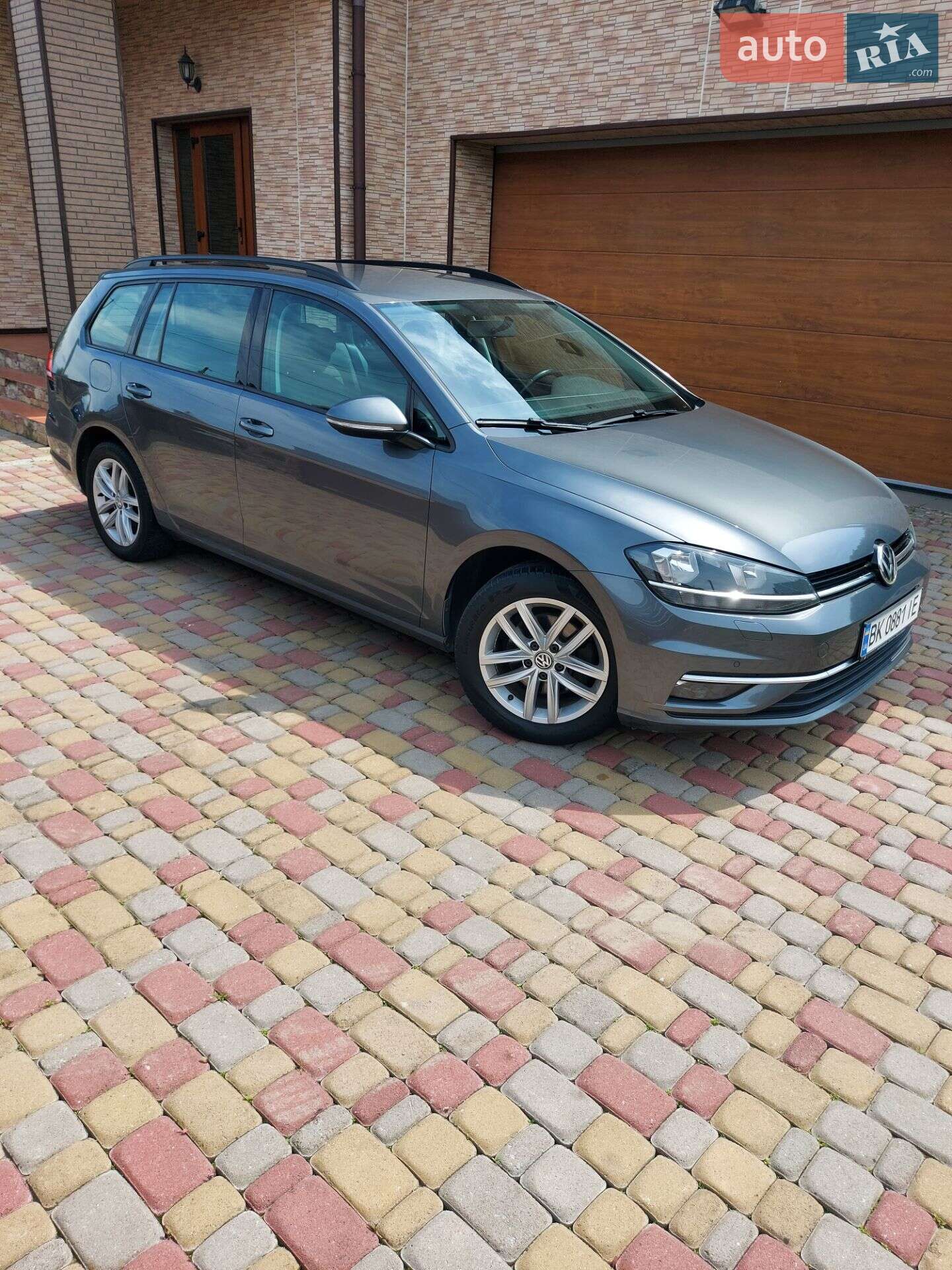Volkswagen Golf 2017 VIN WVWZZZAUZJP548229 фото оголошення 3 з 28
