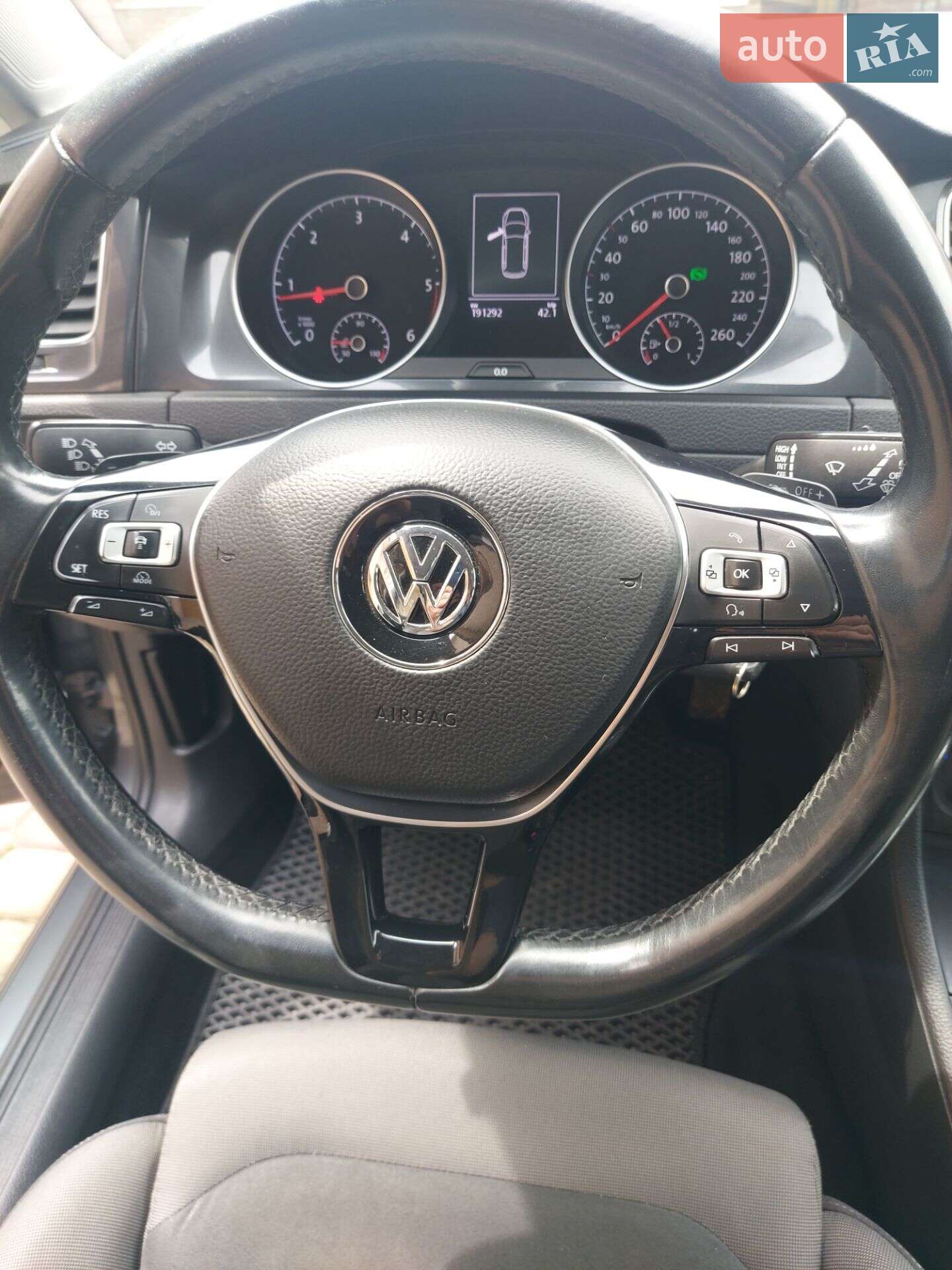 Volkswagen Golf 2017 VIN WVWZZZAUZJP548229 фото оголошення 19 з 28