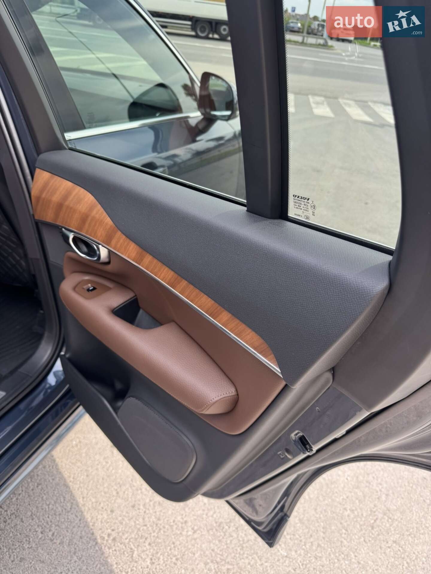 Volvo XC90 2021 VIN YV4BR0CK8M1738847 фото оголошення 24 з 33