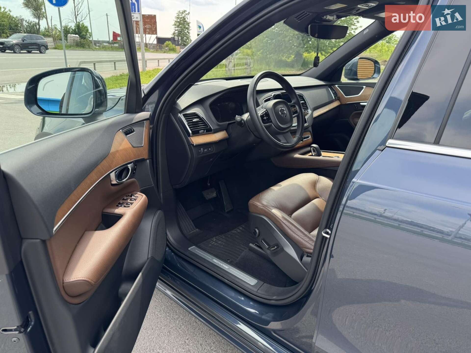 Volvo XC90 2021 VIN YV4BR0CK8M1738847 фото оголошення 27 з 33