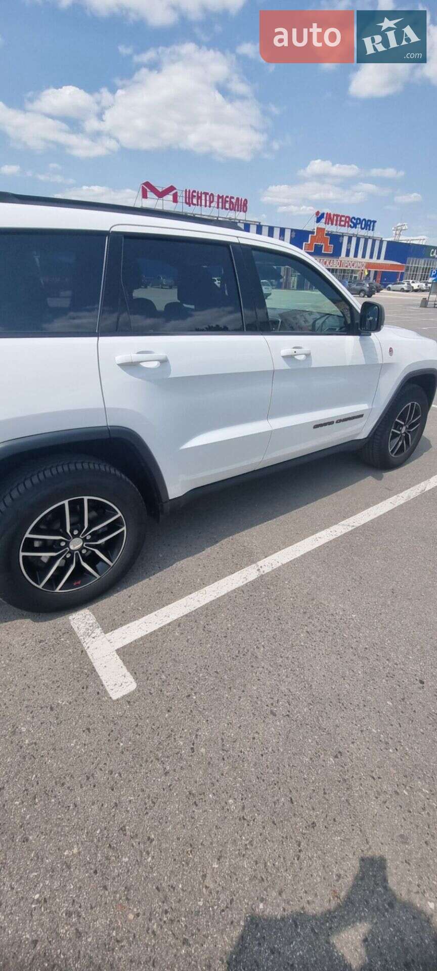 Jeep Grand Cherokee 2018 VIN 1C4RJFLM6JC387112 фото оголошення 8 з 16