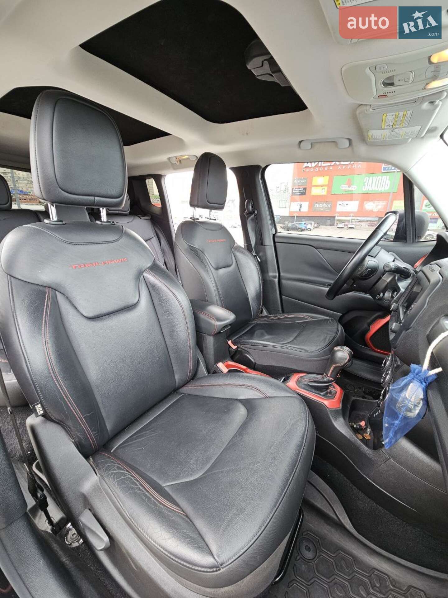 Jeep Renegade 2017 VIN ZACCJBCB2HPF81252 фото оголошення 7 з 15