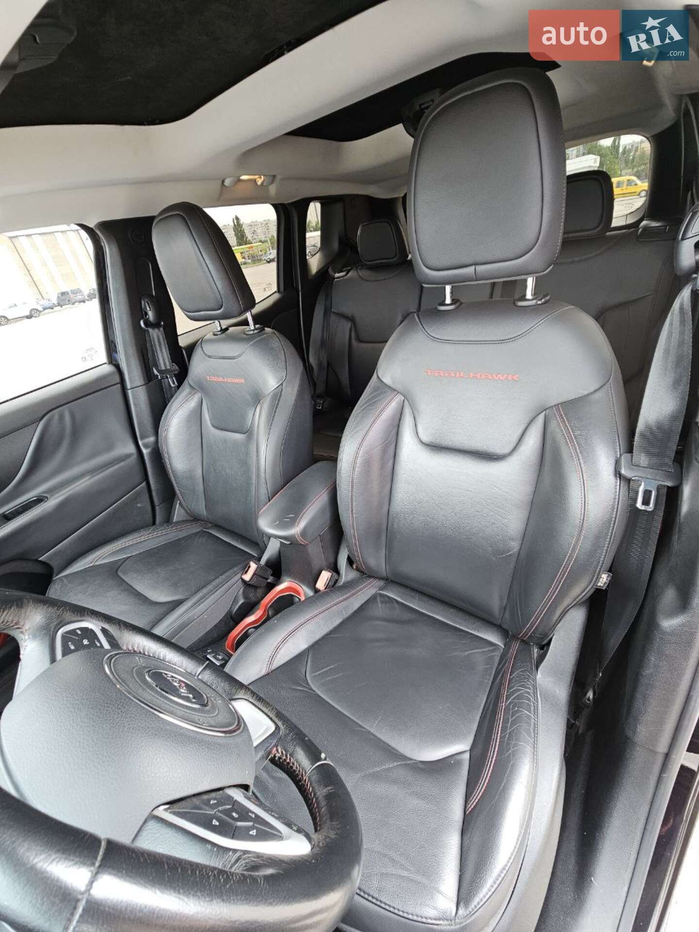 Jeep Renegade 2017 VIN ZACCJBCB2HPF81252 фото оголошення 9 з 15