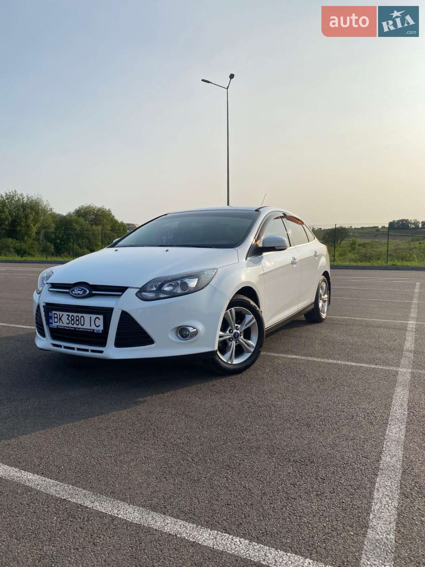 Ford Focus 2012 VIN WF0MXXGCBMCT32512 фото оголошення 6 з 15