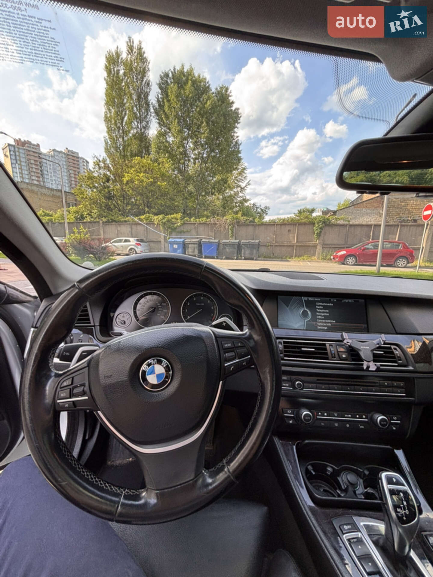 BMW 5 Series 2011 VIN WBAFR7C53BC806011 фото оголошення 2 з 16