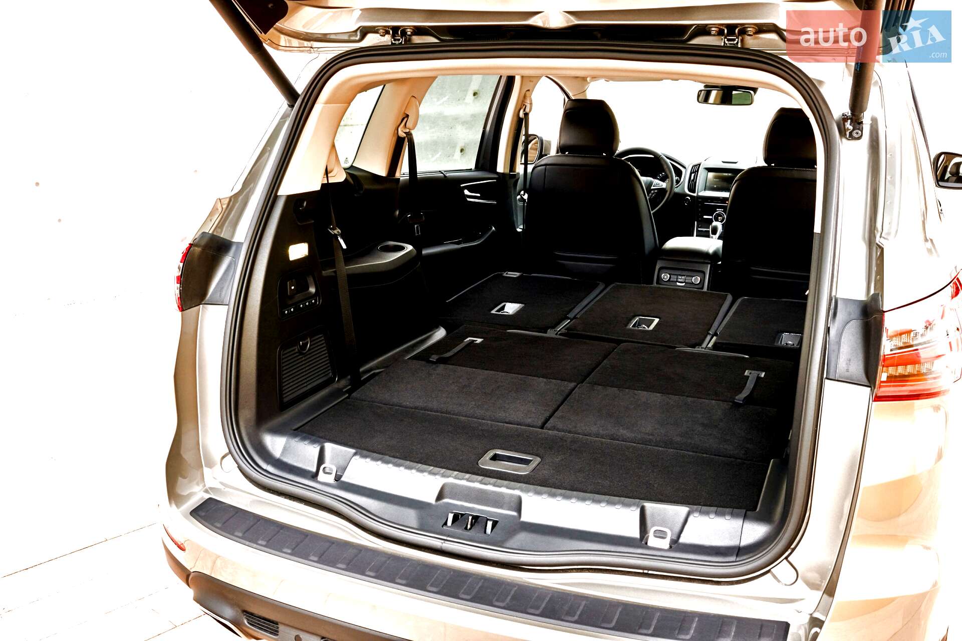 Ford S-Max 2014 VIN WF0SXXGBWSER07134 фото оголошення 2 з 16