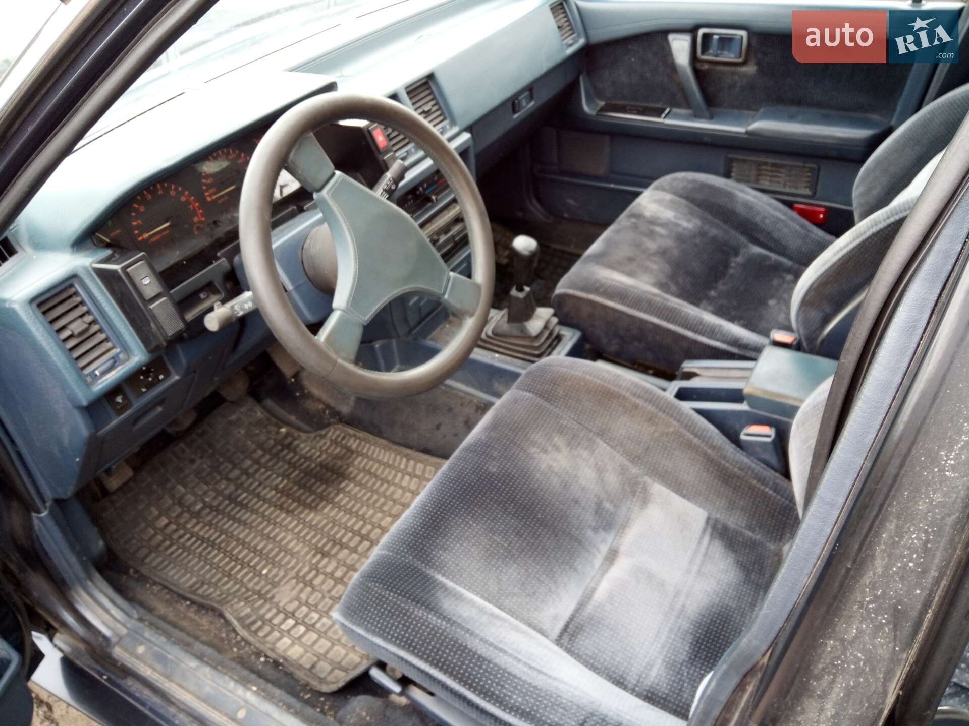 Nissan Bluebird 1986 VIN JN10FNT12U0115693 фото оголошення 5 з 9