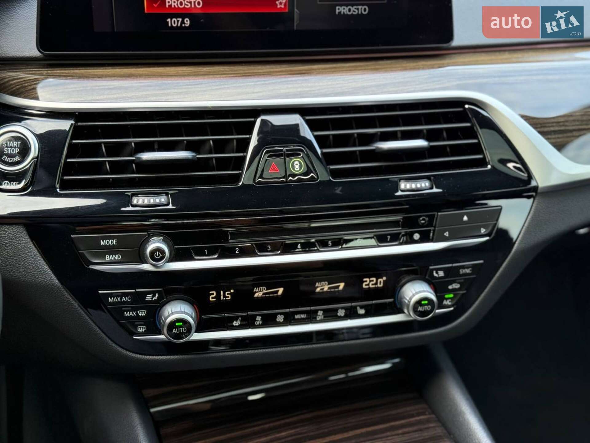 BMW 5 Series 2019 VIN WBAJA5C56KBX49041 фото оголошення 25 з 33