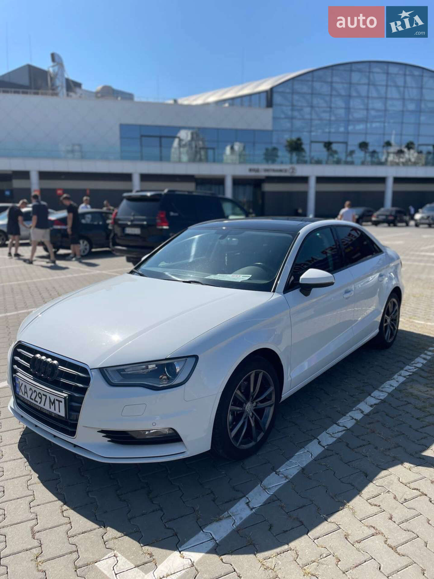 Audi A3 2016 VIN WAUZZZ8V2G1112057 фото оголошення 2 з 11