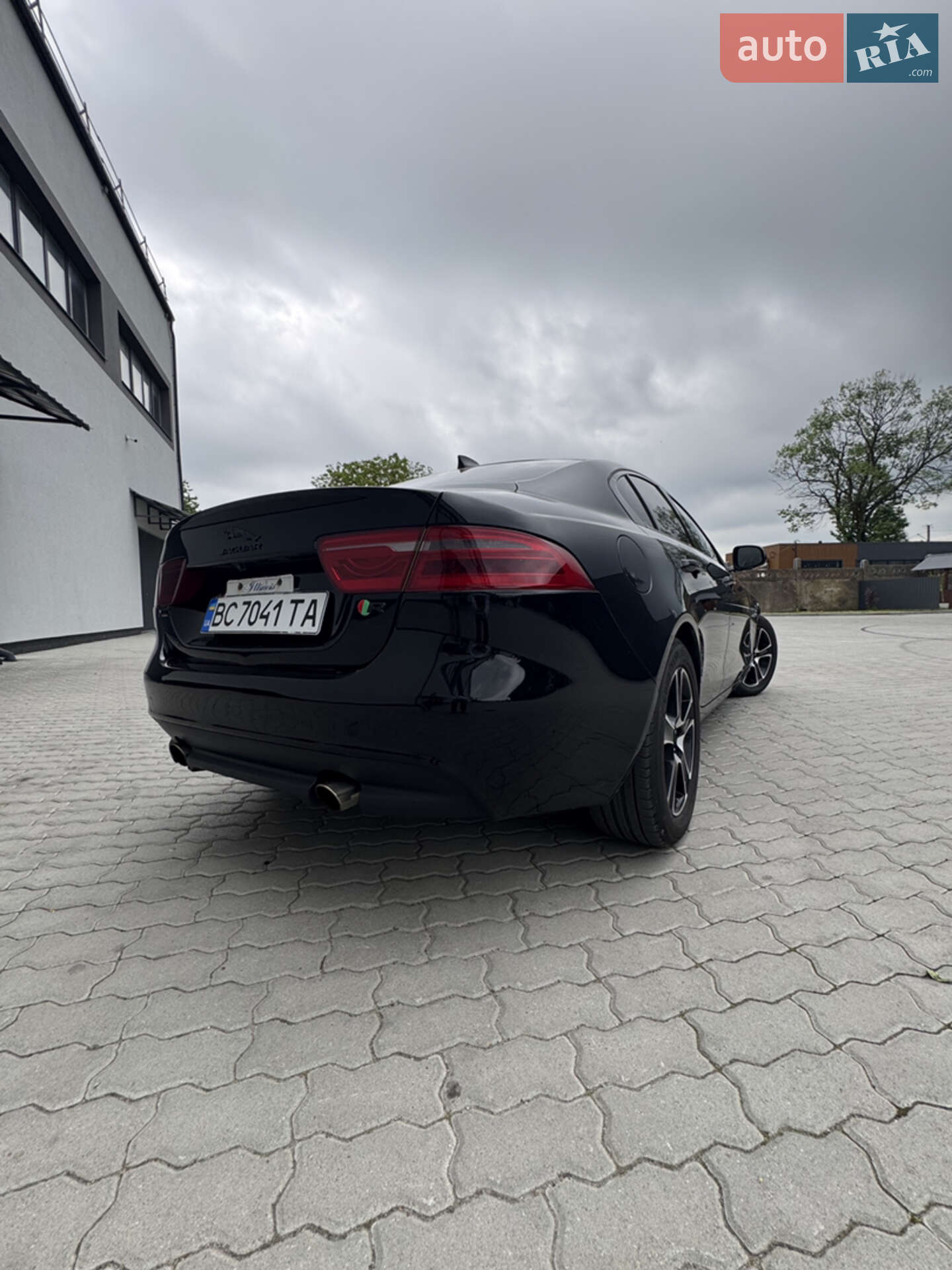 Jaguar XE 2017 VIN SAJAE4FX5JCP32319 фото оголошення 9 з 32