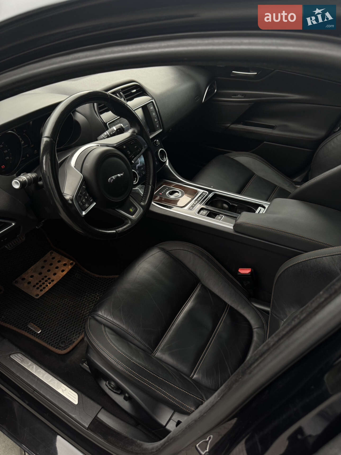 Jaguar XE 2017 VIN SAJAE4FX5JCP32319 фото оголошення 15 з 32