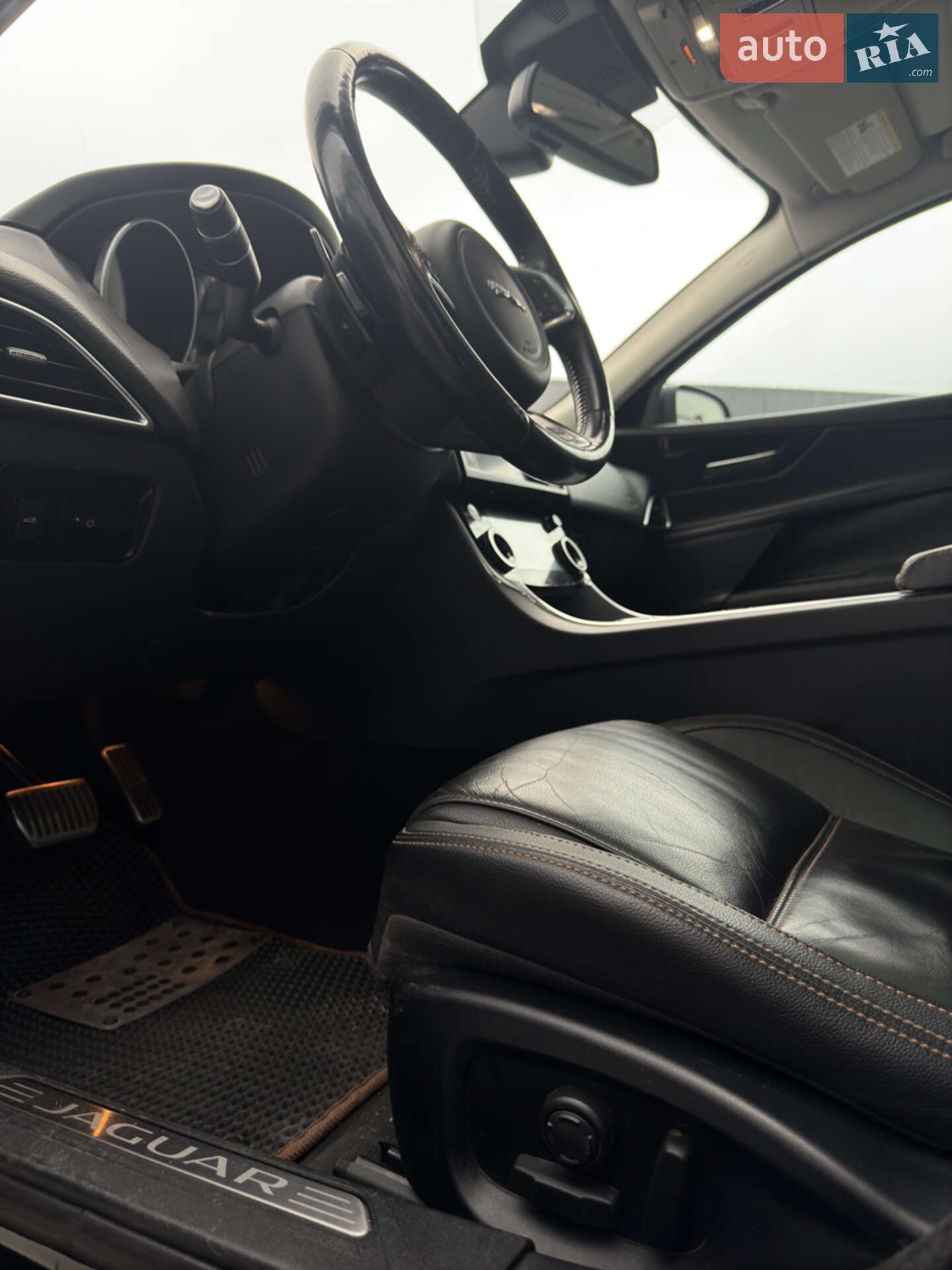 Jaguar XE 2017 VIN SAJAE4FX5JCP32319 фото оголошення 31 з 32