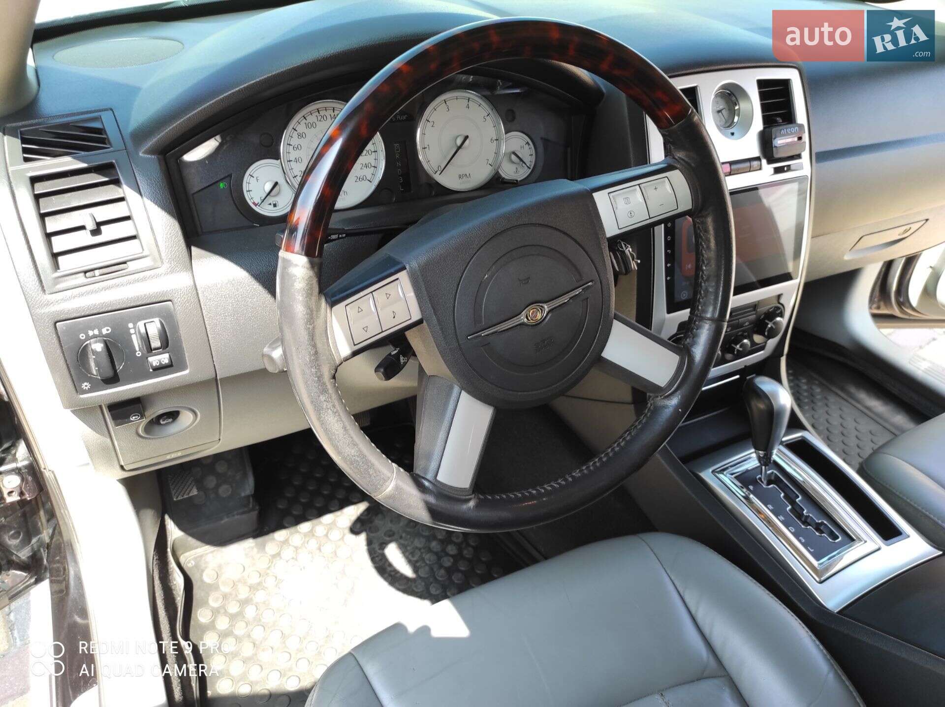 Chrysler 300C 2005 VIN 1C3H8B3R06Y109154 фото оголошення 16 з 42